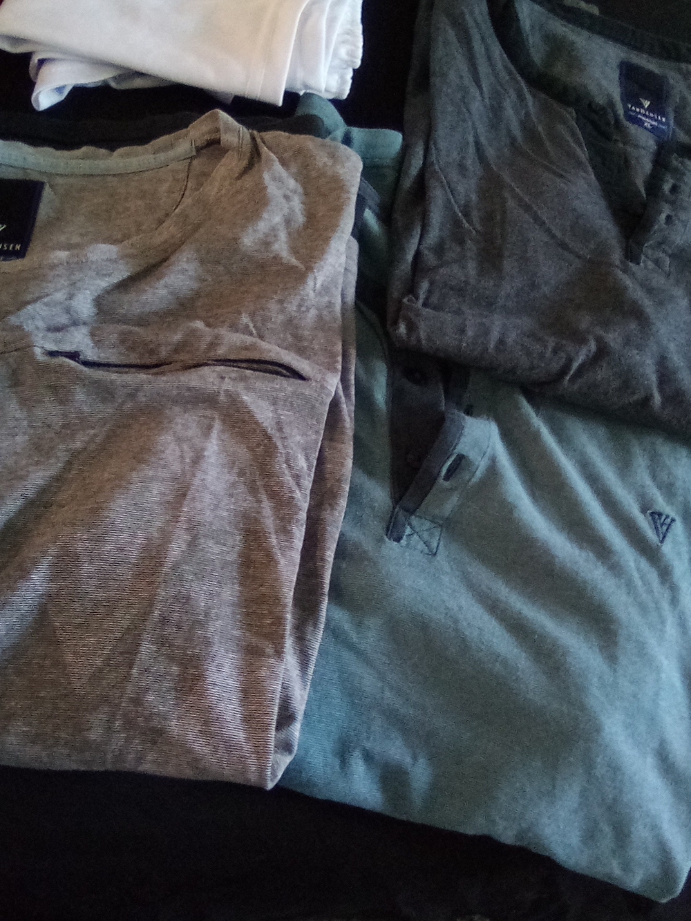 Van Heusen Men's Mixed Gray and Teal Polo and Tee Set